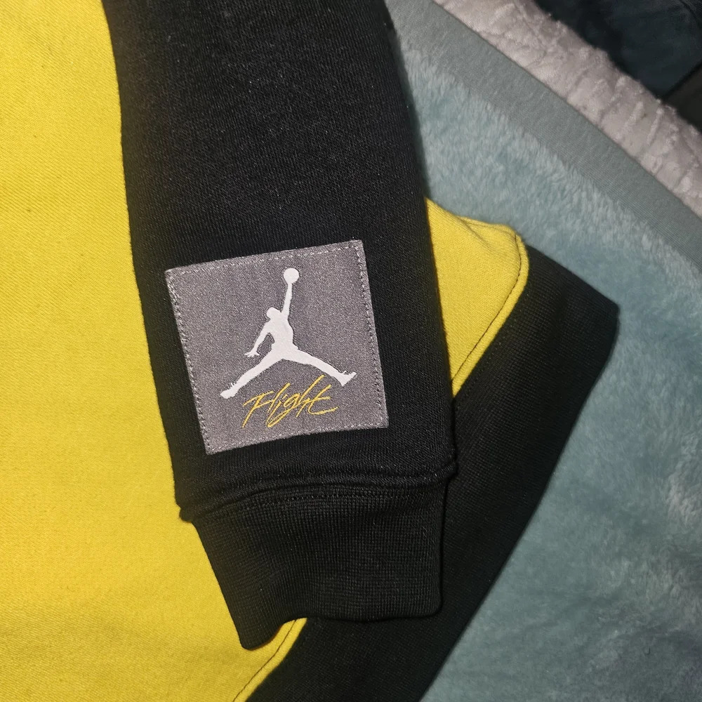 Yellow and Black Jordan Hoodie with Iconic Logo - Picture 6 of 6